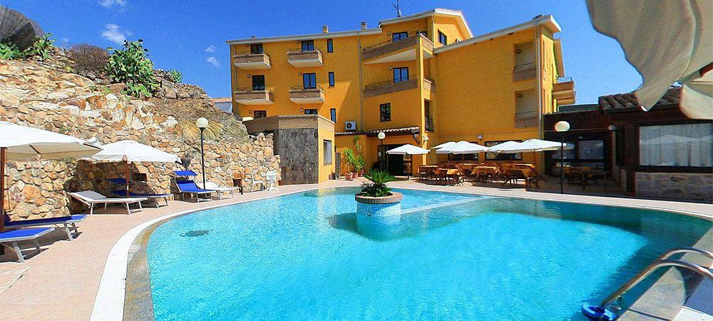 Hotel Le Palme SantʼAnna Arresi Zewnętrze zdjęcie