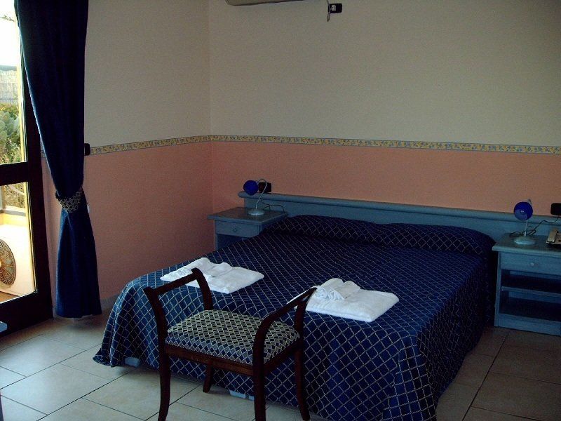Hotel Le Palme SantʼAnna Arresi Zewnętrze zdjęcie
