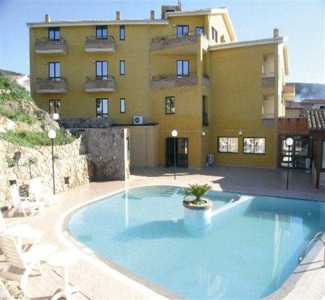 Hotel Le Palme SantʼAnna Arresi Zewnętrze zdjęcie